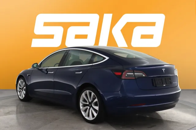 Sininen Sedan, Tesla Model 3 – SAK-18224