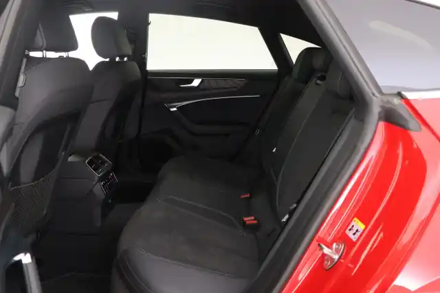 Punainen Viistoperä, Audi A7 – SAK-20648