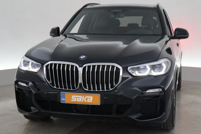 Sininen Maastoauto, BMW X5 – SAK-23438
