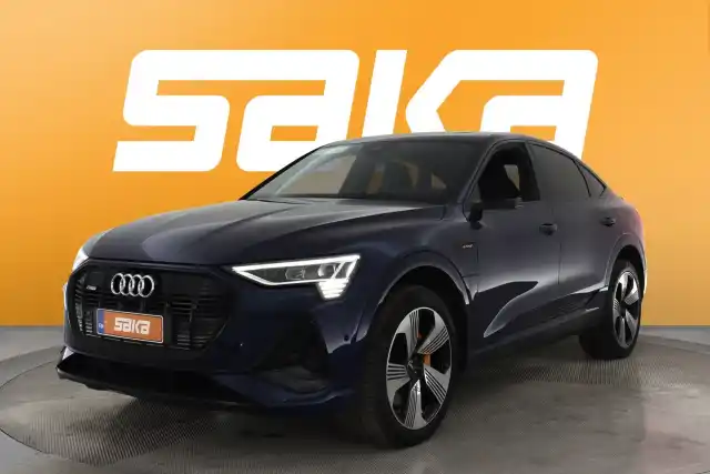 Sininen Maastoauto, Audi e-tron – SAK-28629