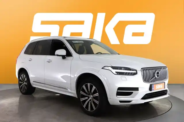 Valkoinen Maastoauto, Volvo XC90 – SAK-31272