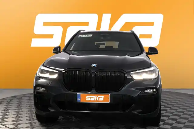 Musta Maastoauto, BMW X5 – SAK-39341