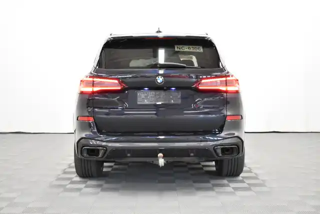 Musta Maastoauto, BMW X5 – SAK-39341