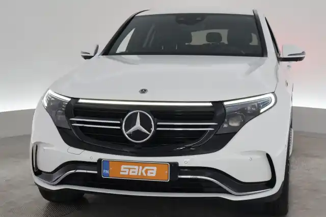 Valkoinen Maastoauto, Mercedes-Benz EQC – SAK-42567