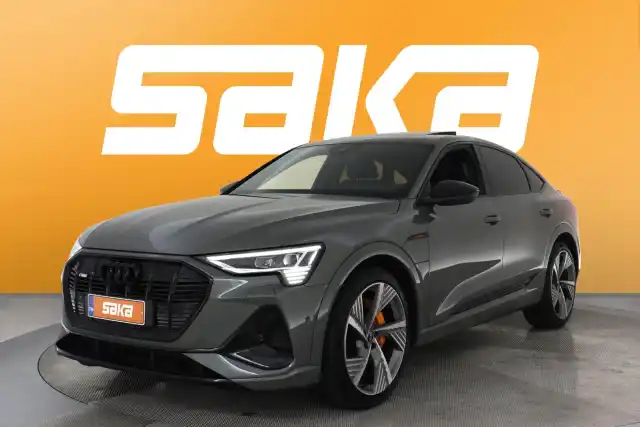 Harmaa Maastoauto, Audi e-tron – SAK-45177