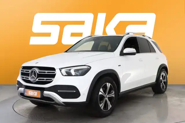 Valkoinen Maastoauto, Mercedes-Benz GLE – SAK-54390