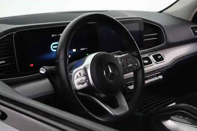 Harmaa Maastoauto, Mercedes-Benz GLE – SAK-58700