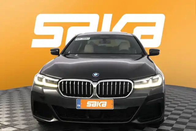 Harmaa Sedan, BMW 545 – SAK-70581