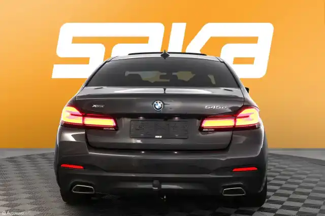 Harmaa Sedan, BMW 545 – SAK-70581