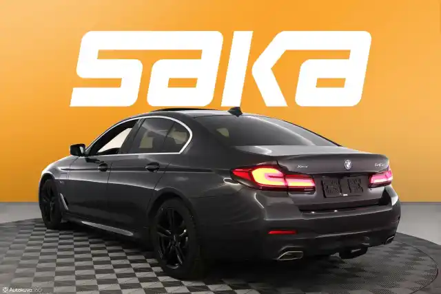 Harmaa Sedan, BMW 545 – SAK-70581