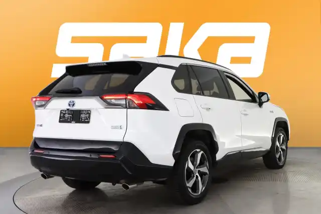 Valkoinen Maastoauto, Toyota RAV4 Plug-in – SAK-72287