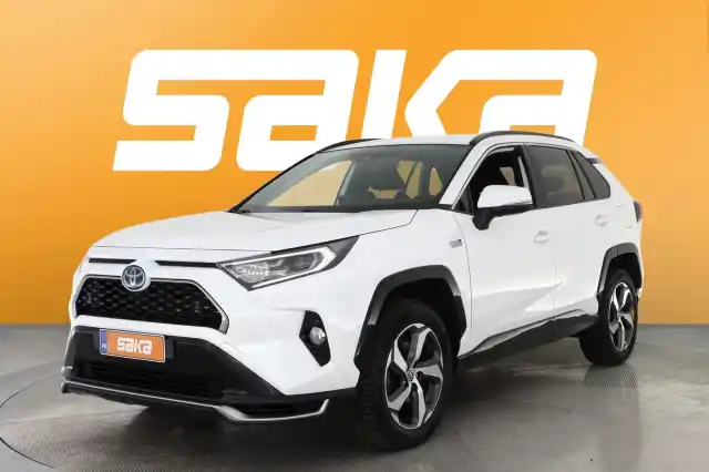 Valkoinen Maastoauto, Toyota RAV4 Plug-in – SAK-73091