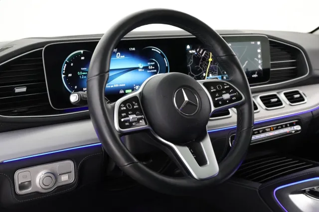 Harmaa Maastoauto, Mercedes-Benz GLE – SAK-79613