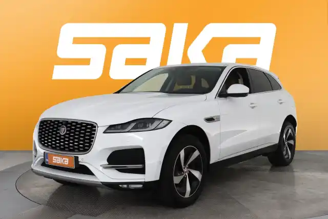 Valkoinen Maastoauto, Jaguar F-PACE – SAK-82012