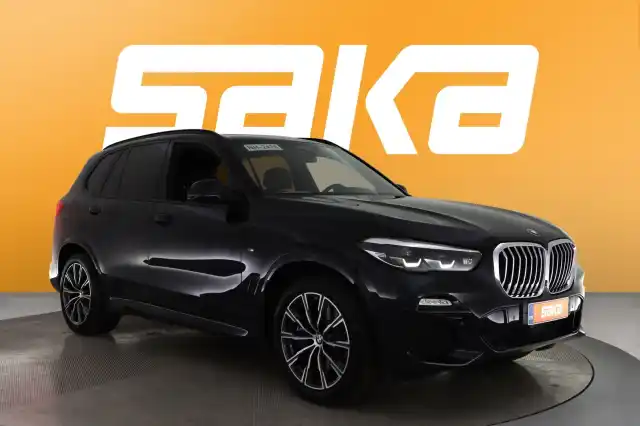 Musta Maastoauto, BMW X5 – SAK-89150