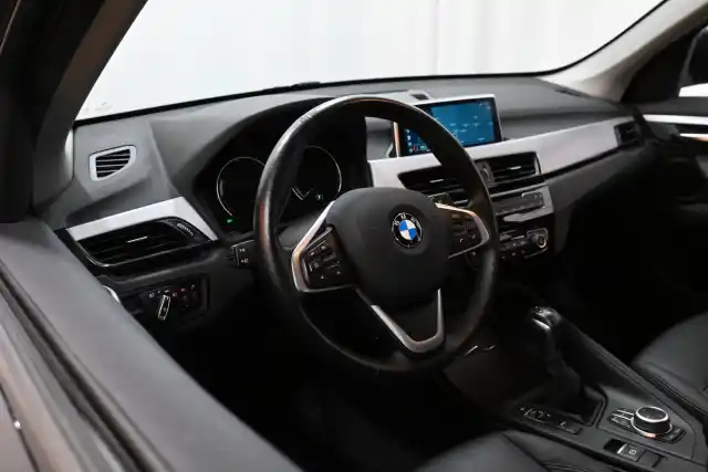 Musta Maastoauto, BMW X1 – SAK-90246