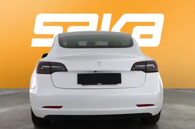 Valkoinen Sedan, Tesla Model 3 – SAK-95448