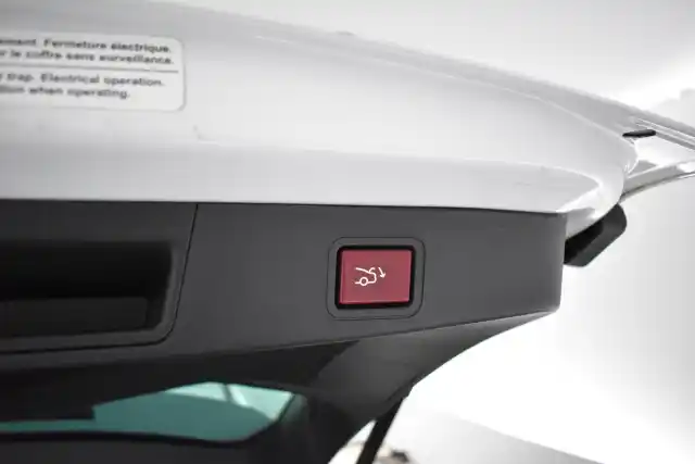 Valkoinen Farmari, Citroen C5 – SCZ-252