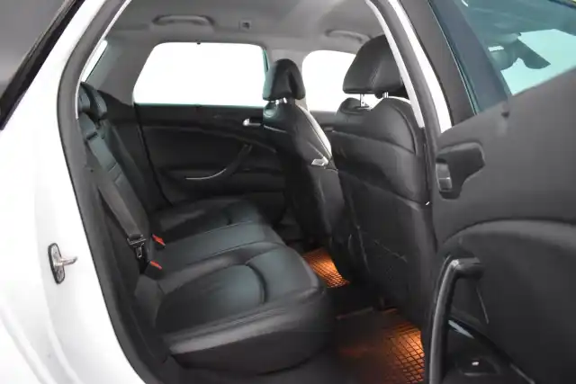 Valkoinen Farmari, Citroen C5 – SCZ-252