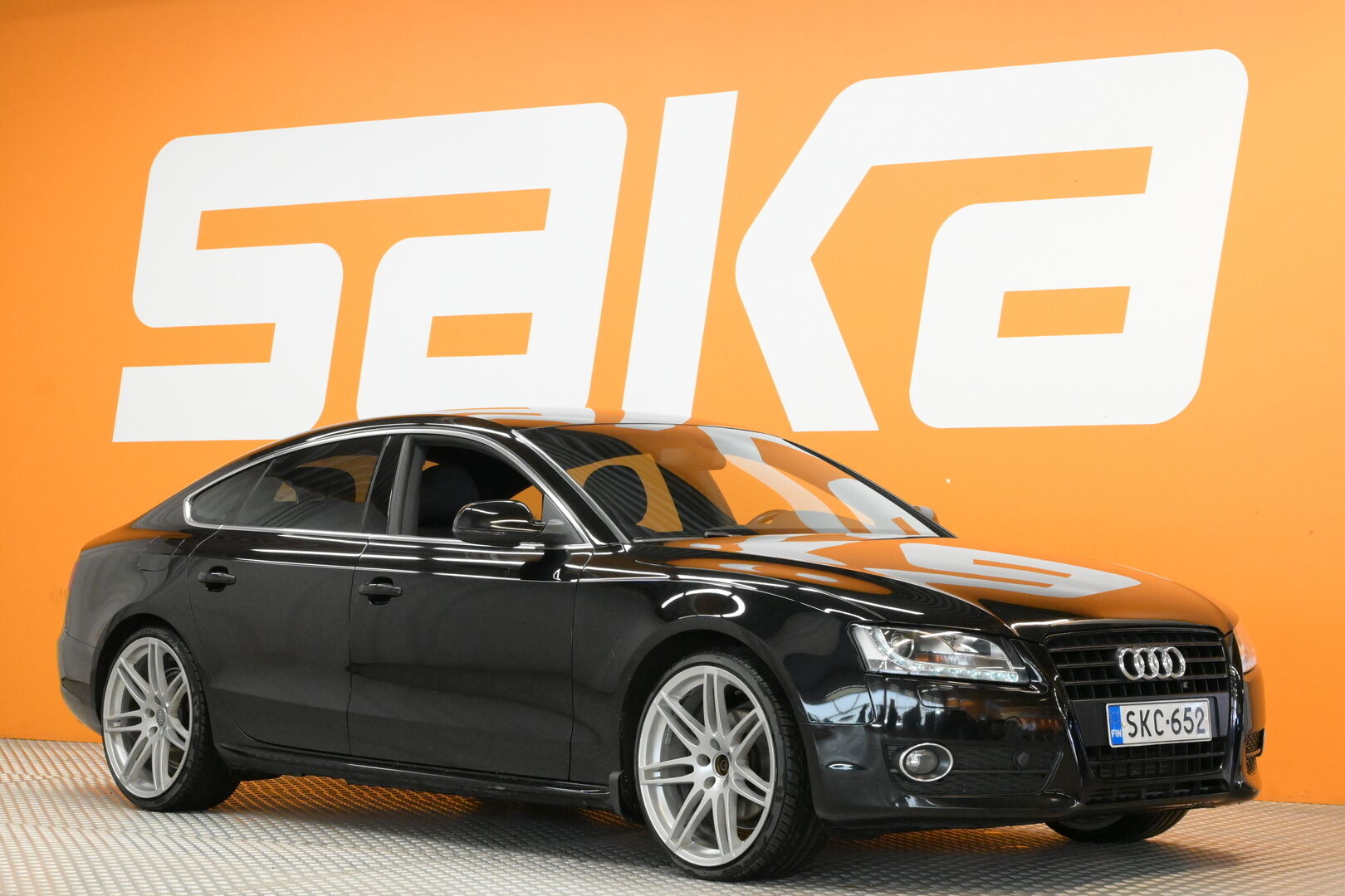 Musta Viistoperä, Audi A5 – SKC-652