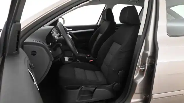 Ruskea (beige) Viistoperä, Skoda Octavia – SKH-119