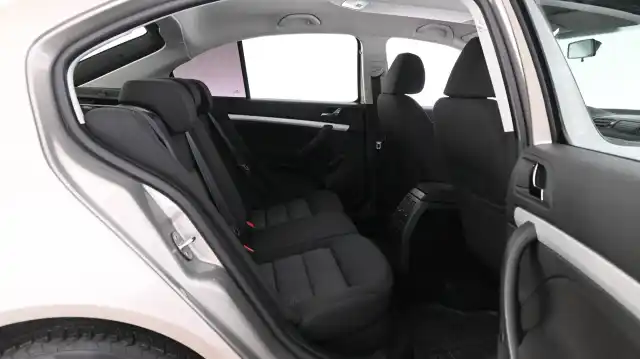 Ruskea (beige) Viistoperä, Skoda Octavia – SKH-119