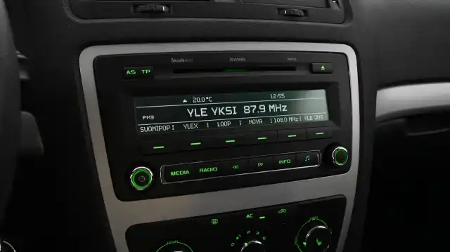 Ruskea (beige) Viistoperä, Skoda Octavia – SKH-119
