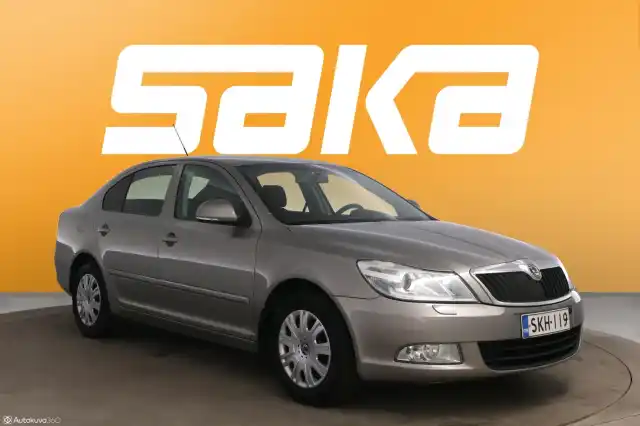 Ruskea (beige) Viistoperä, Skoda Octavia – SKH-119
