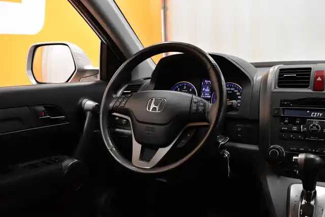 Harmaa Maastoauto, Honda CR-V – SKH-315