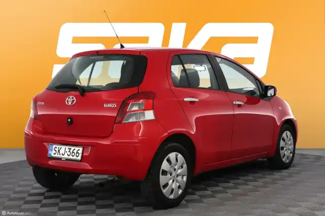 Punainen Viistoperä, Toyota Yaris – SKJ-366