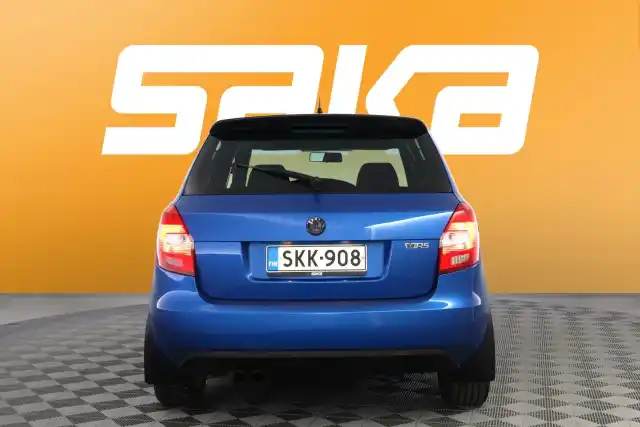 Sininen Viistoperä, Skoda Fabia – SKK-908