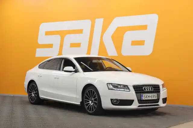 Valkoinen Viistoperä, Audi A5 – SKM-695