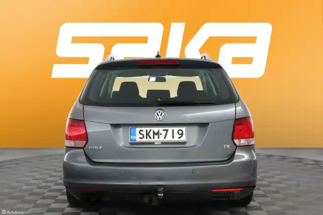 Harmaa Farmari, Volkswagen Golf – SKM-719