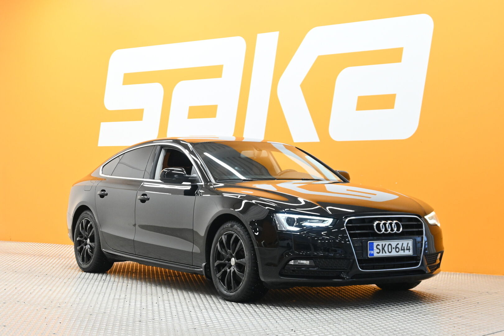 Musta Viistoperä, Audi A5 – SKO-644