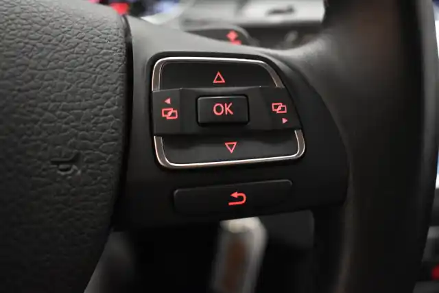 Ruskea Sedan, Volkswagen Passat – SKR-538