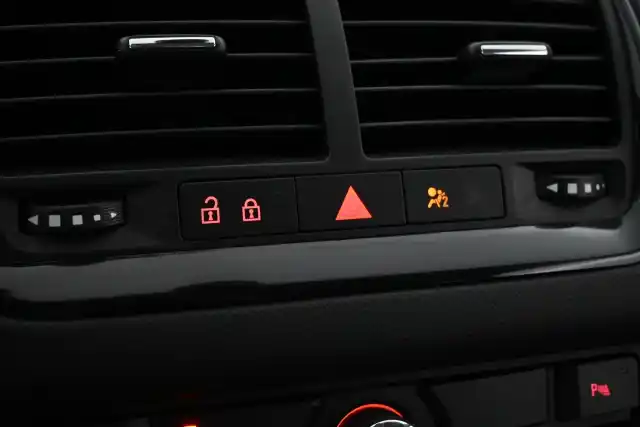 Oranssi Tila-auto, Opel Meriva – SKR-869