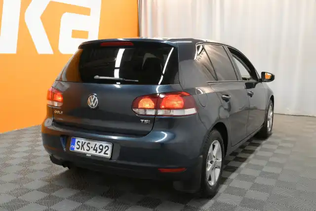 Sininen Viistoperä, Volkswagen Golf – SKS-492