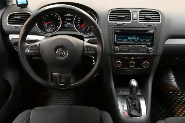 Sininen Viistoperä, Volkswagen Golf – SKS-492