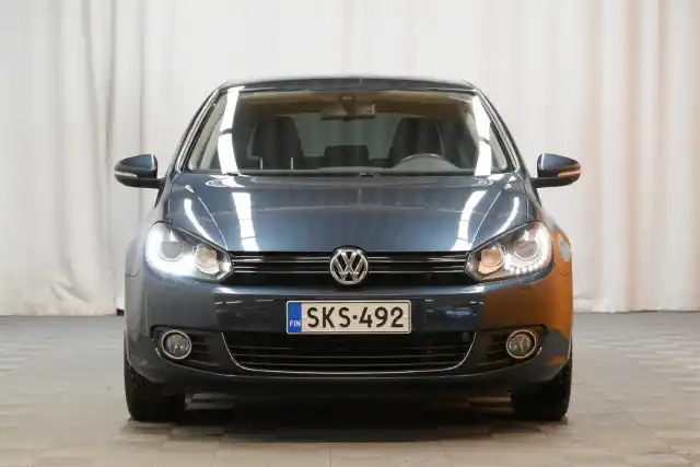 Sininen Viistoperä, Volkswagen Golf – SKS-492