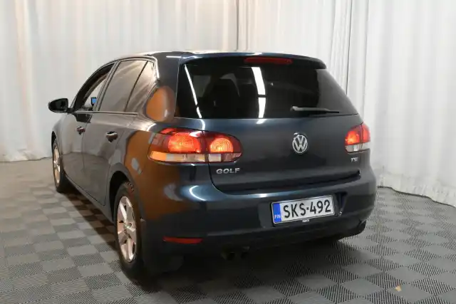 Sininen Viistoperä, Volkswagen Golf – SKS-492