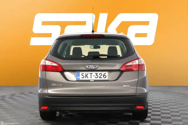 Beige Farmari, Ford Focus – SKT-326