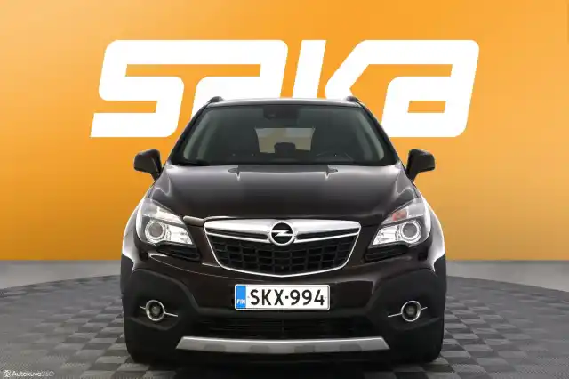 Ruskea Maastoauto, Opel Mokka – SKX-994