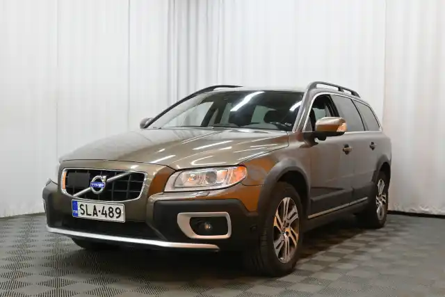 Ruskea Farmari, Volvo XC70 – SLA-489