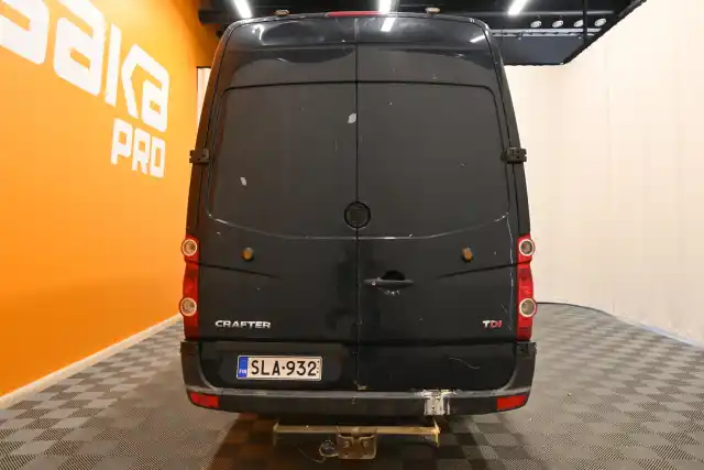 Musta Pakettiauto, Volkswagen Crafter – SLA-932