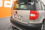 Ruskea Maastoauto, Skoda Yeti – SLA-951, kuva 8