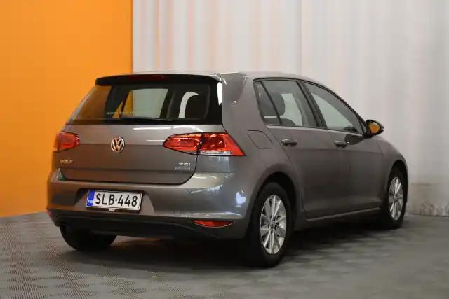 Harmaa Viistoperä, Volkswagen Golf – SLB-448