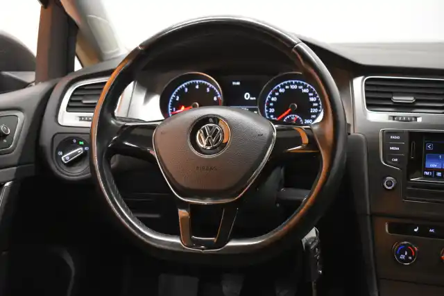 Harmaa Viistoperä, Volkswagen Golf – SLB-448