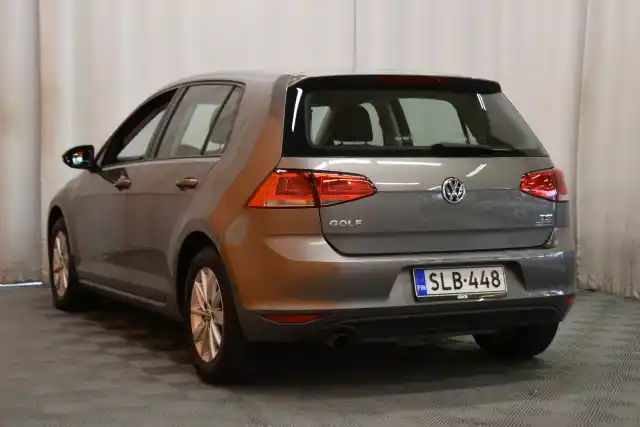 Harmaa Viistoperä, Volkswagen Golf – SLB-448