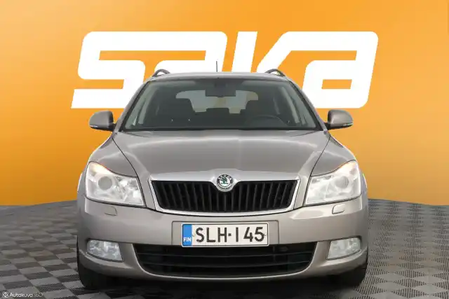 Ruskea (beige) Farmari, Skoda Octavia – SLH-145