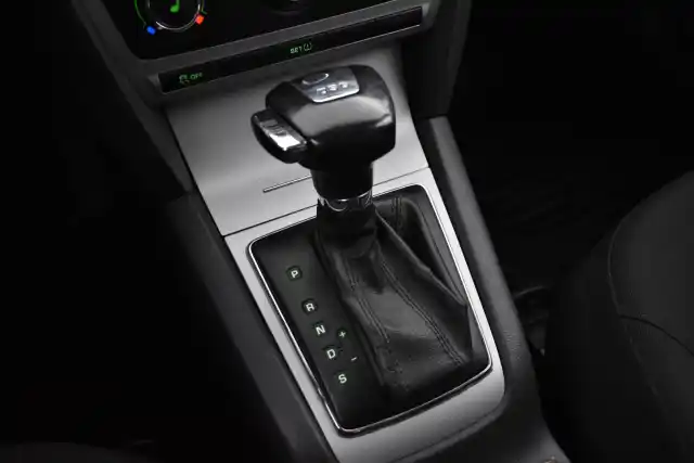 Ruskea (beige) Farmari, Skoda Octavia – SLH-145